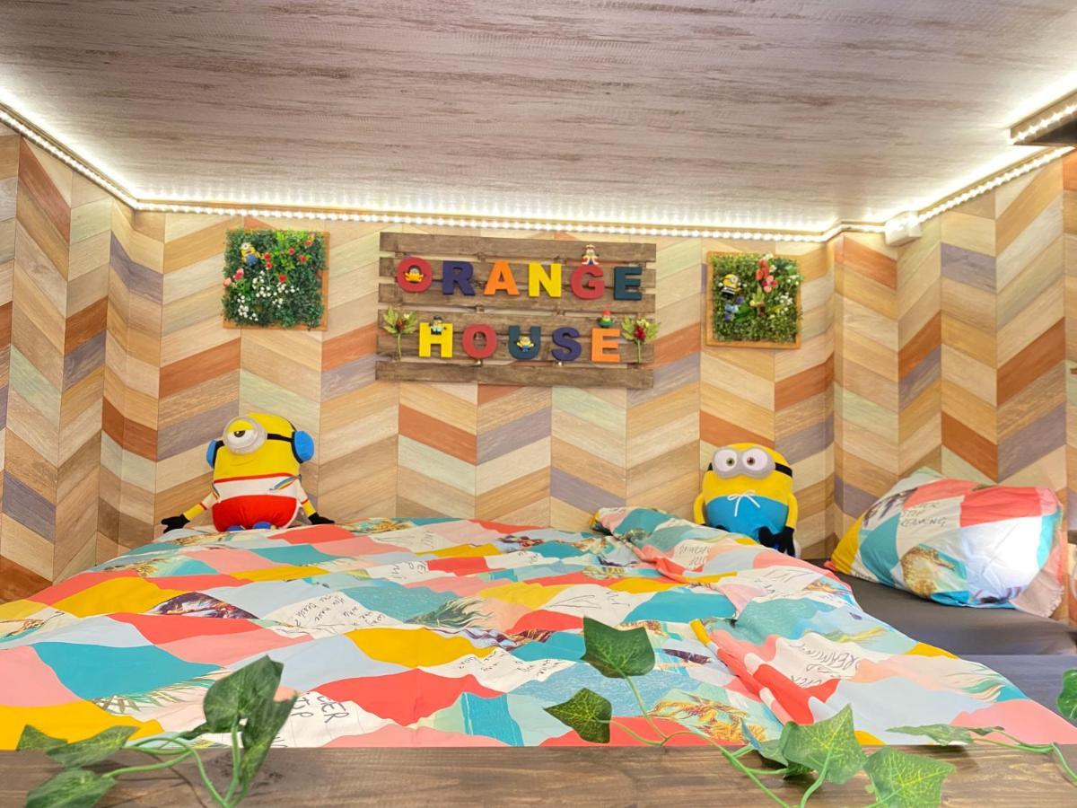 Hotel Orange House Osaka Bagian luar foto