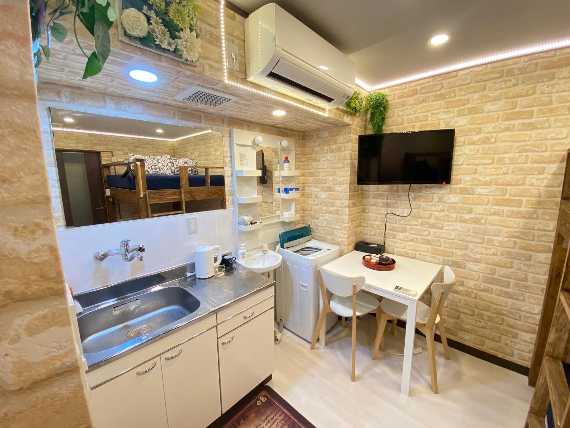 Hotel Orange House Osaka Bagian luar foto