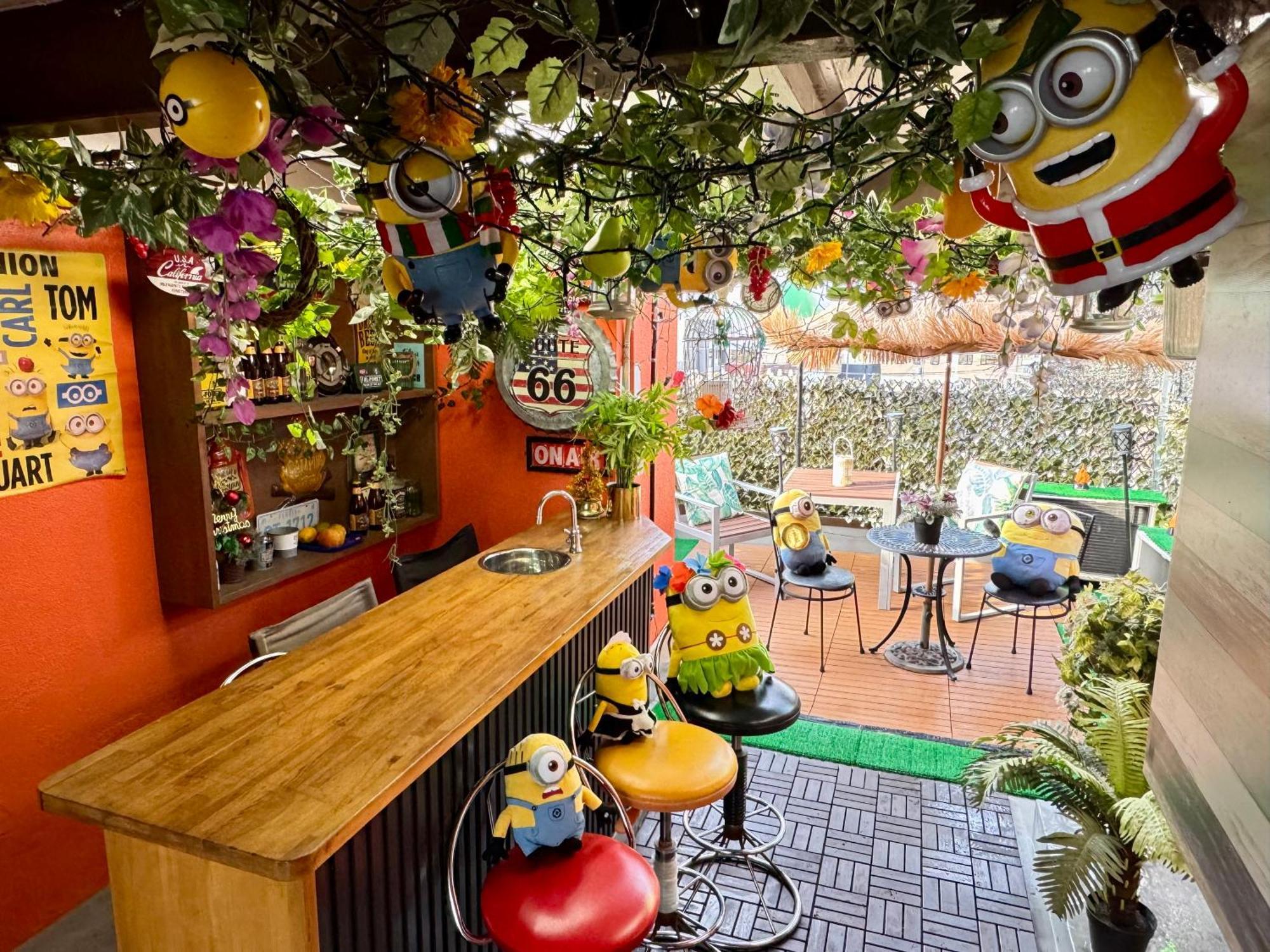 Hotel Orange House Osaka Bagian luar foto